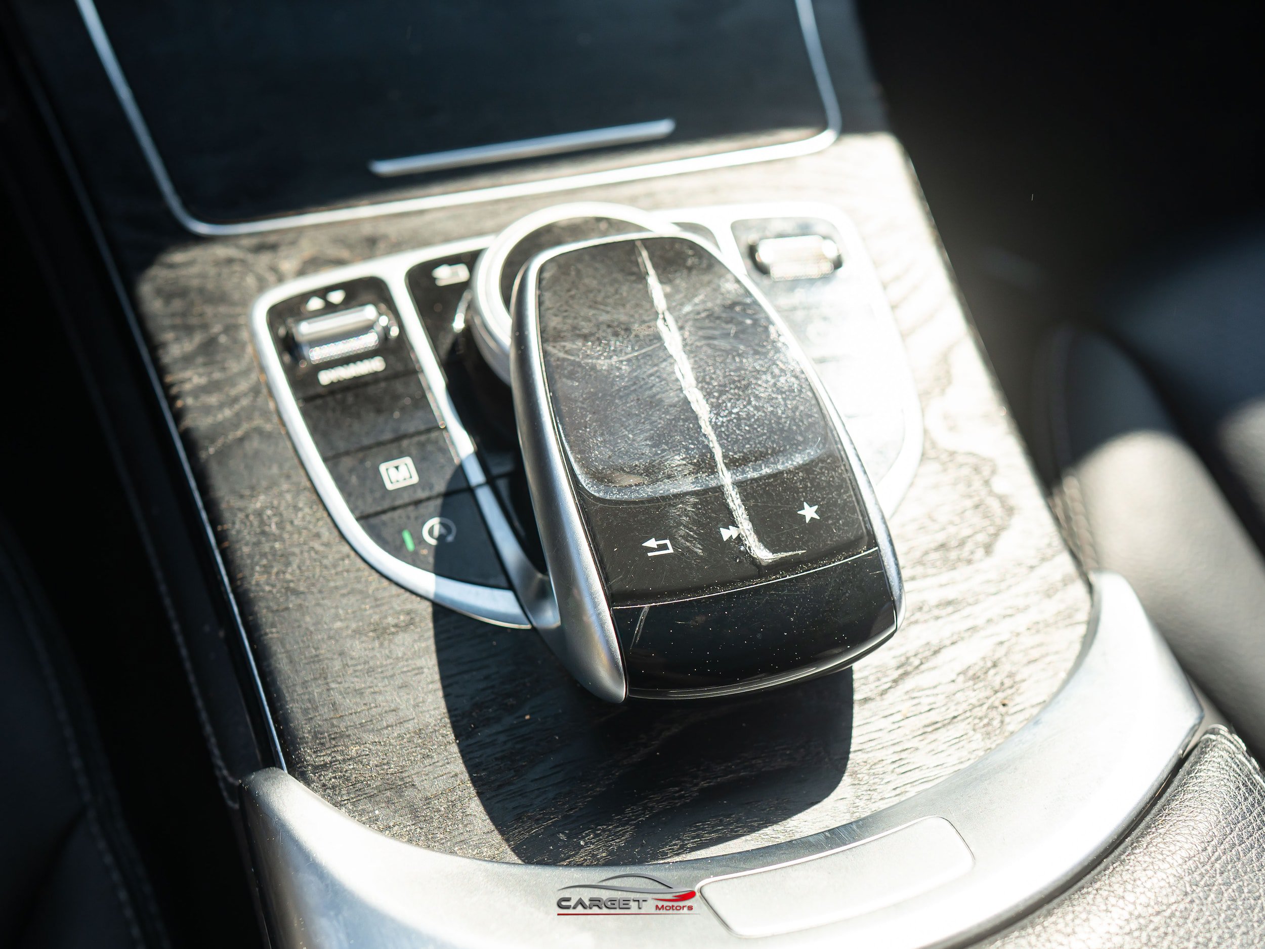 Used 2019 Mercedes-Benz GLC 300 4MATIC w/ Multimedia Package image 33
