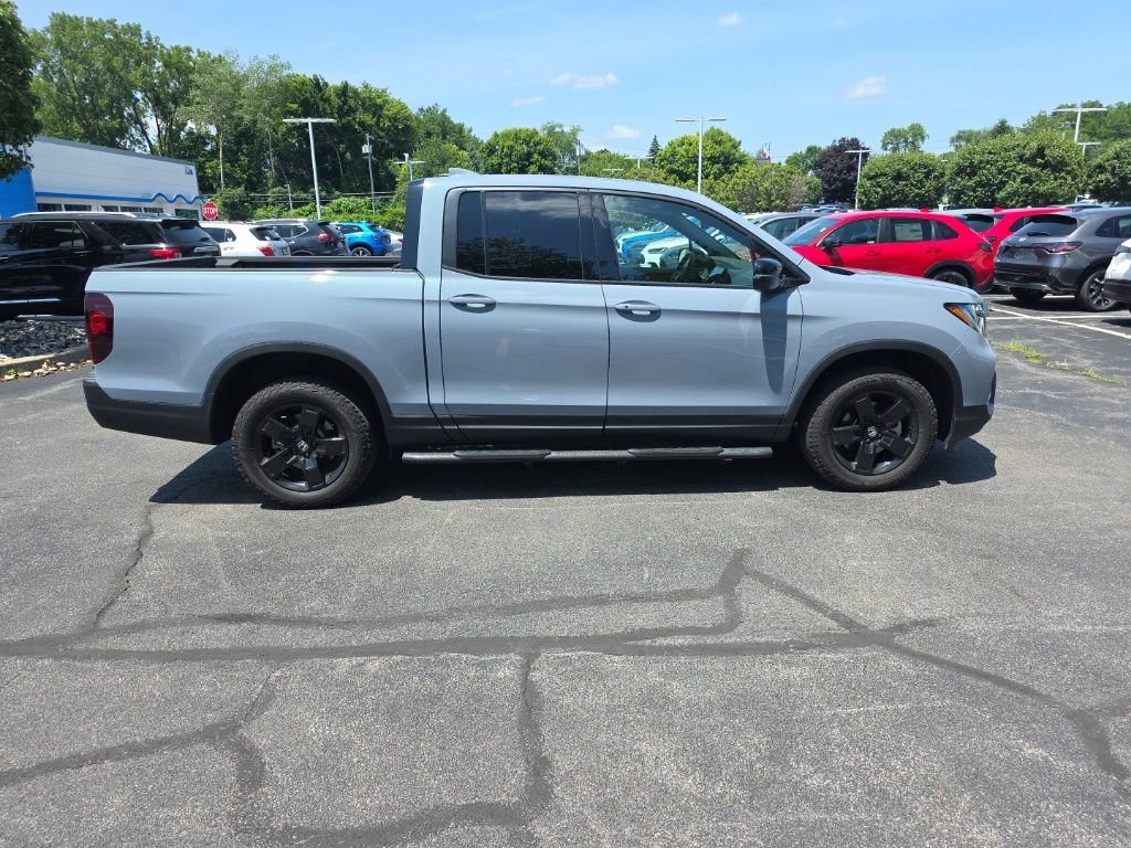 Certified 2025 Honda Ridgeline Black Edition image 8