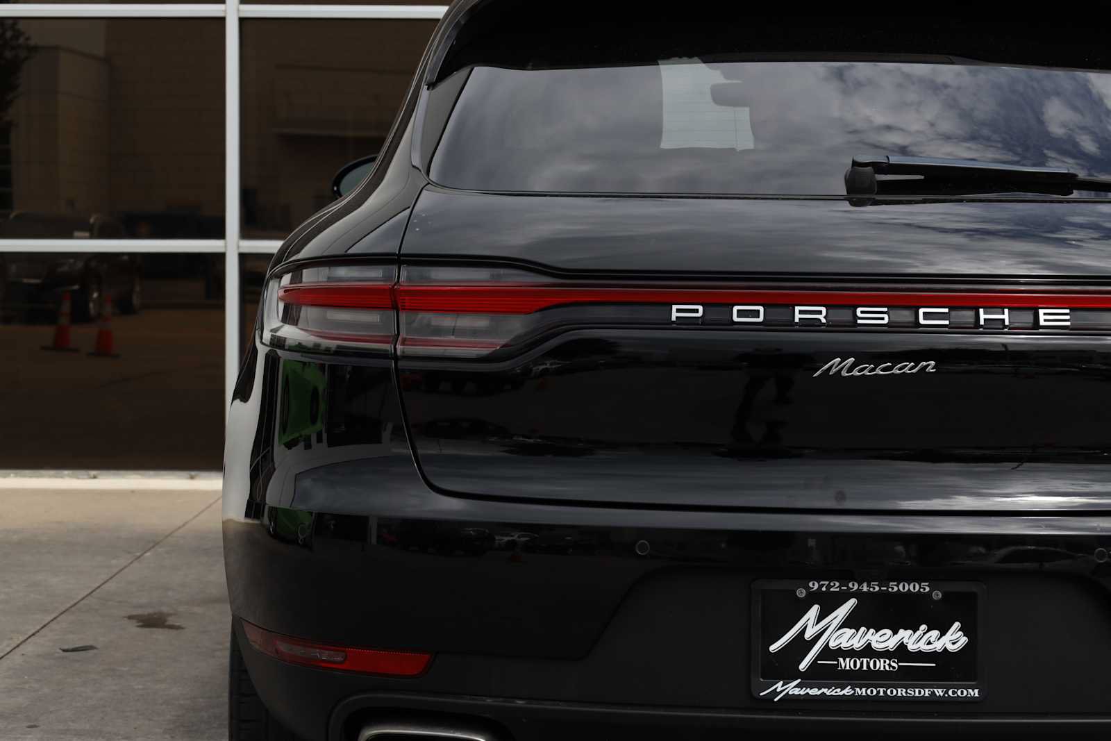 Used 2021 Porsche Macan AWD/4WD image 51