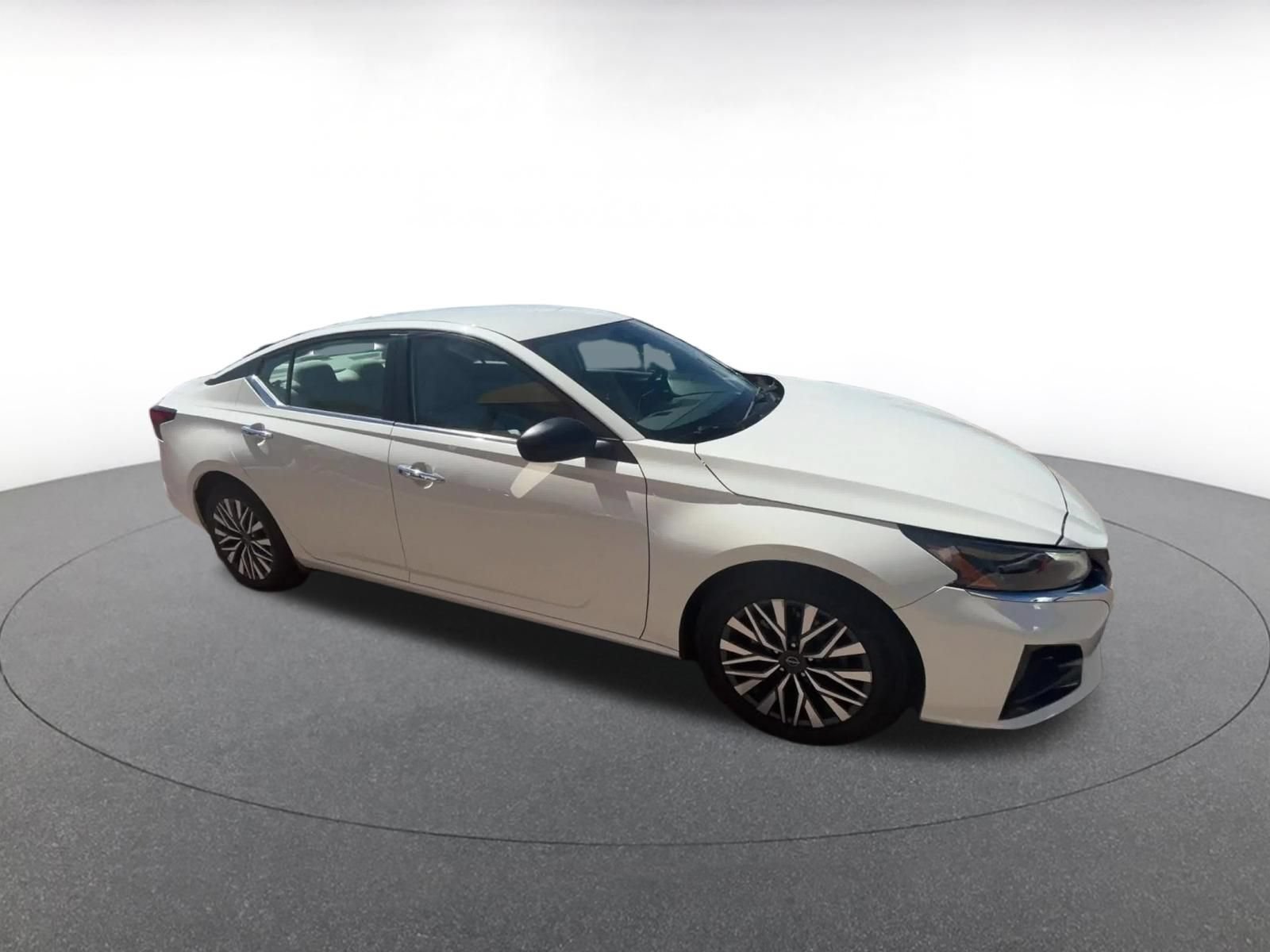 Used 2025 Nissan Altima 2.5 SV FWD video 2