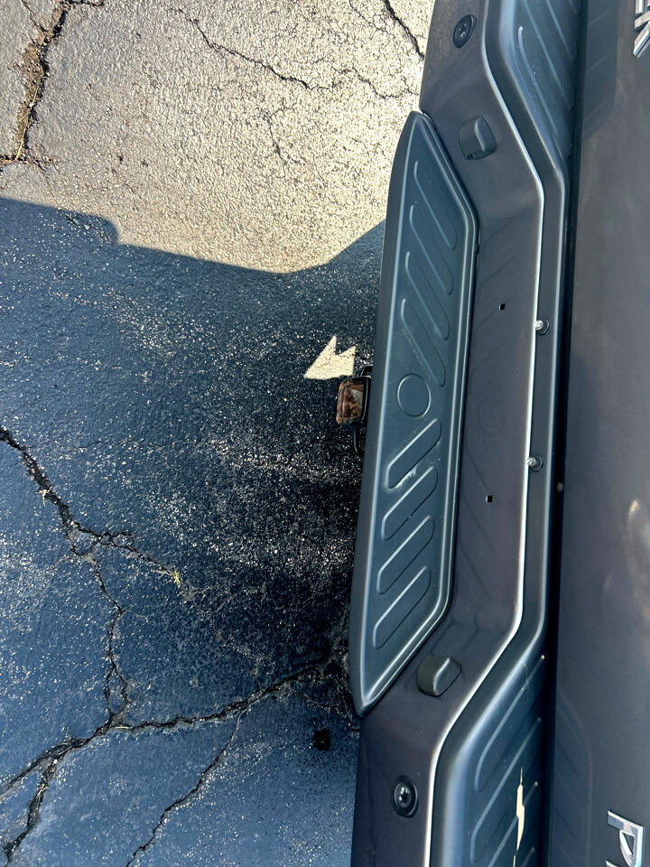 Used 2018 Nissan Frontier PRO-4X image 10