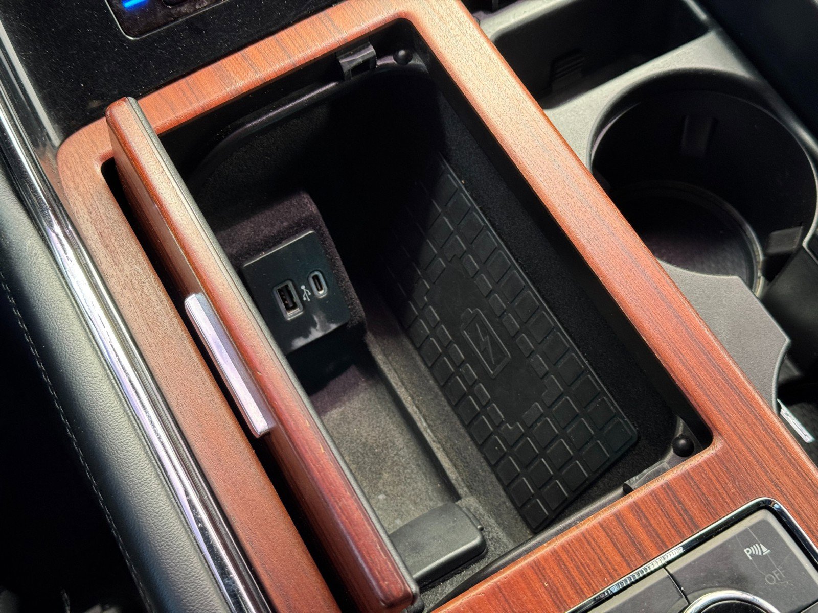 Used 2020 Lincoln Navigator L 4WD image 31