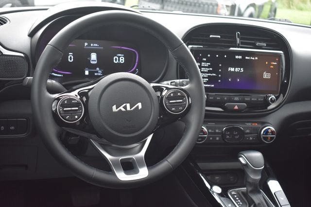 Certified 2023 Kia Soul EX FWD image 18