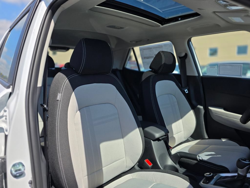 New 2026 Hyundai Venue SEL FWD image 11