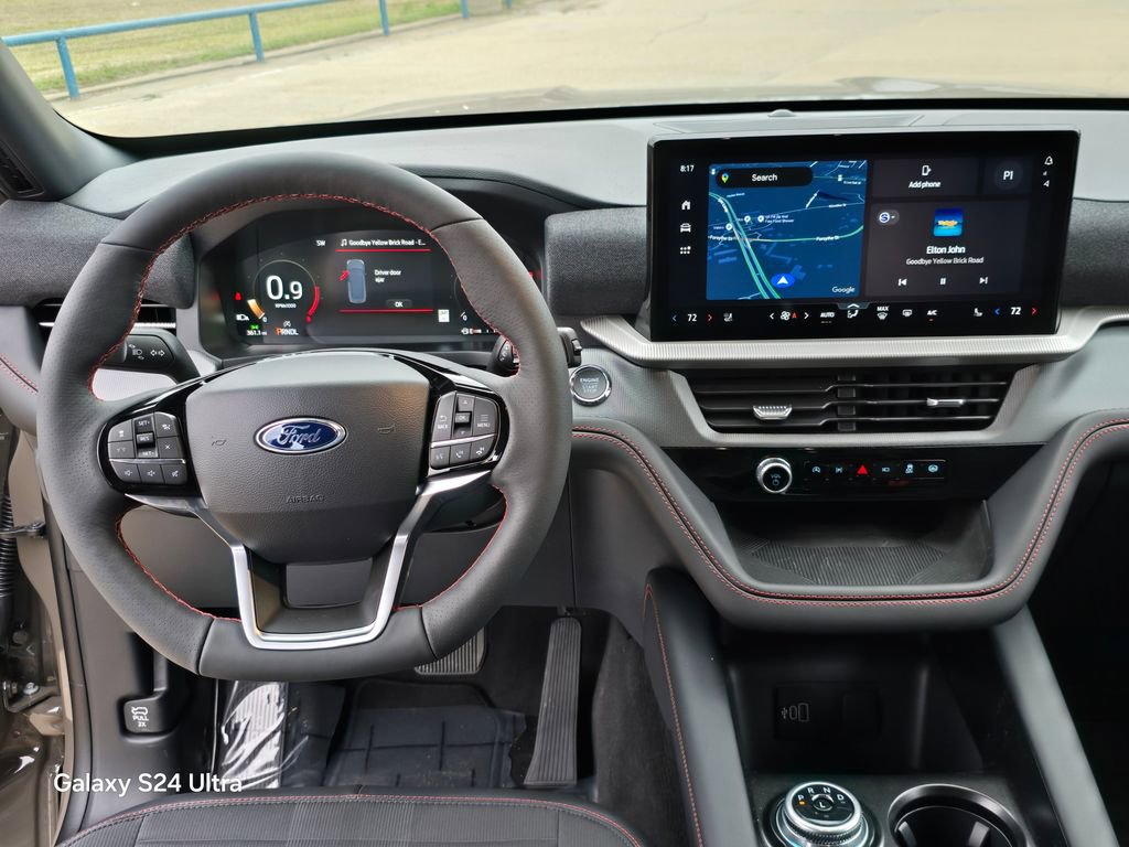 New 2026 Ford Explorer ST-Line image 21