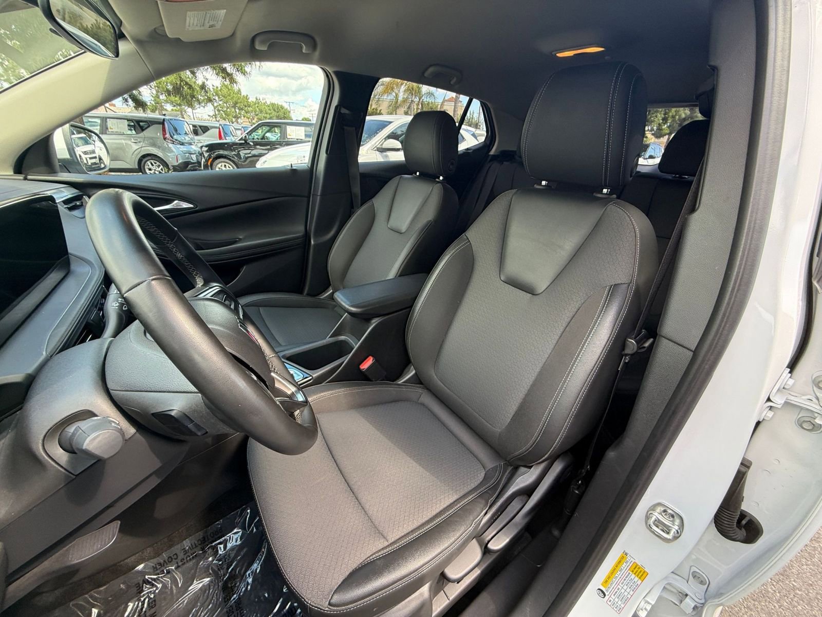 Used 2025 Buick Encore GX Preferred image 33