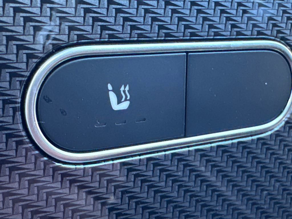 Used 2021 Mercedes-Benz GLB 35 AMG 4MATIC image 30