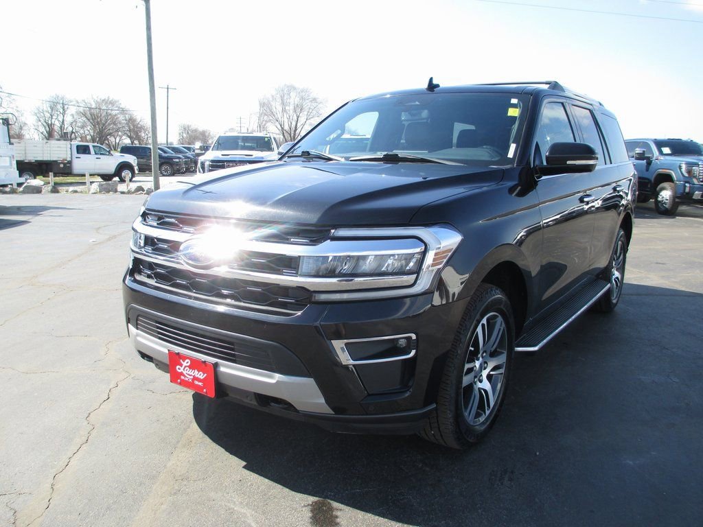 Used 2022 Ford Expedition Limited image 10