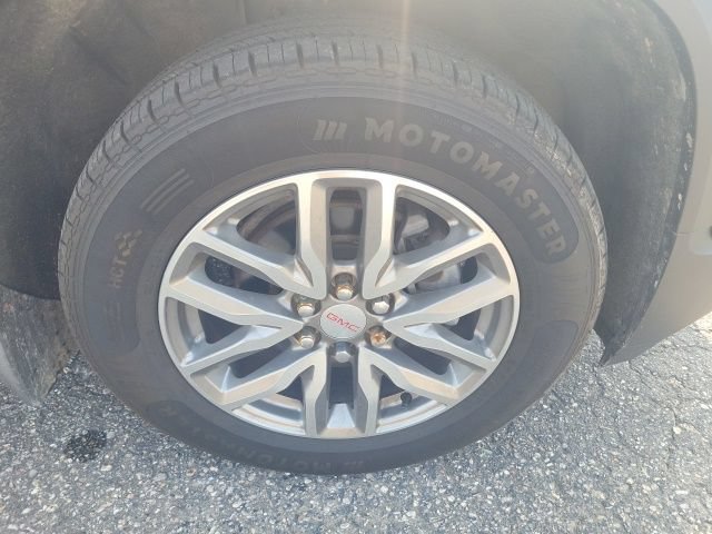 Used 2018 GMC Acadia SLE AWD/4WD image 16
