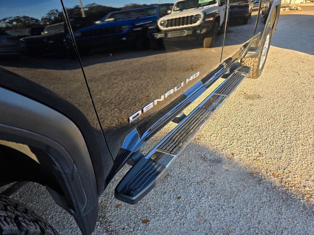 Used 2020 GMC Sierra 2500 Denali w/ Technology Package image 14