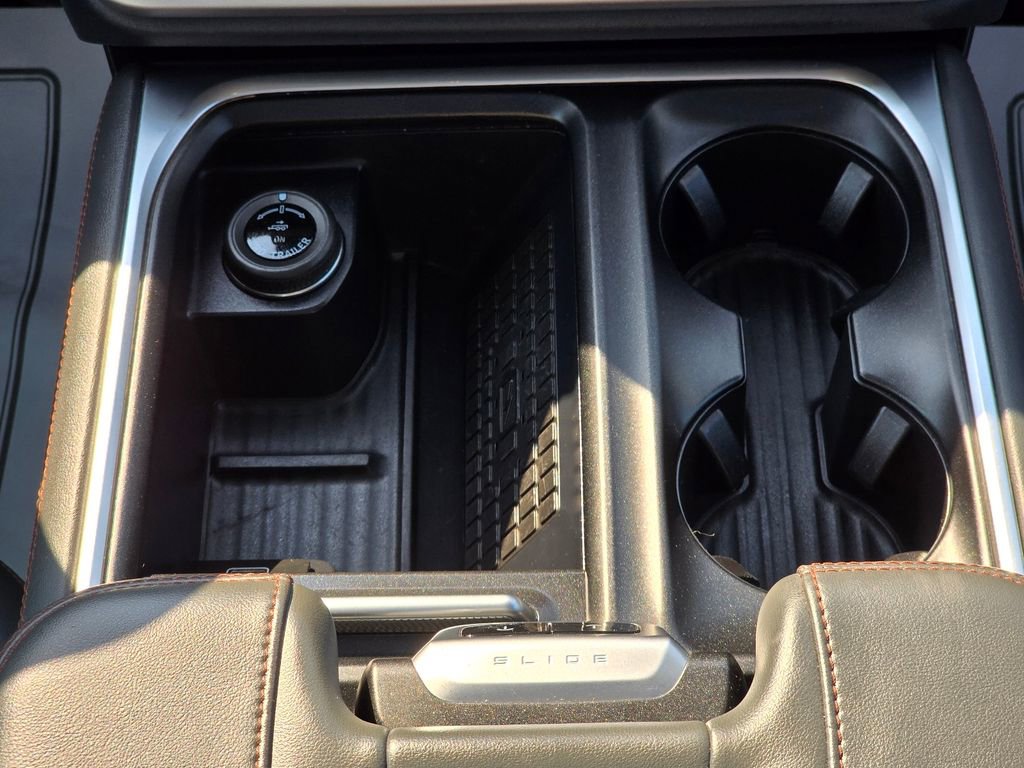 Used 2025 Ford Expedition Active AWD/4WD image 21