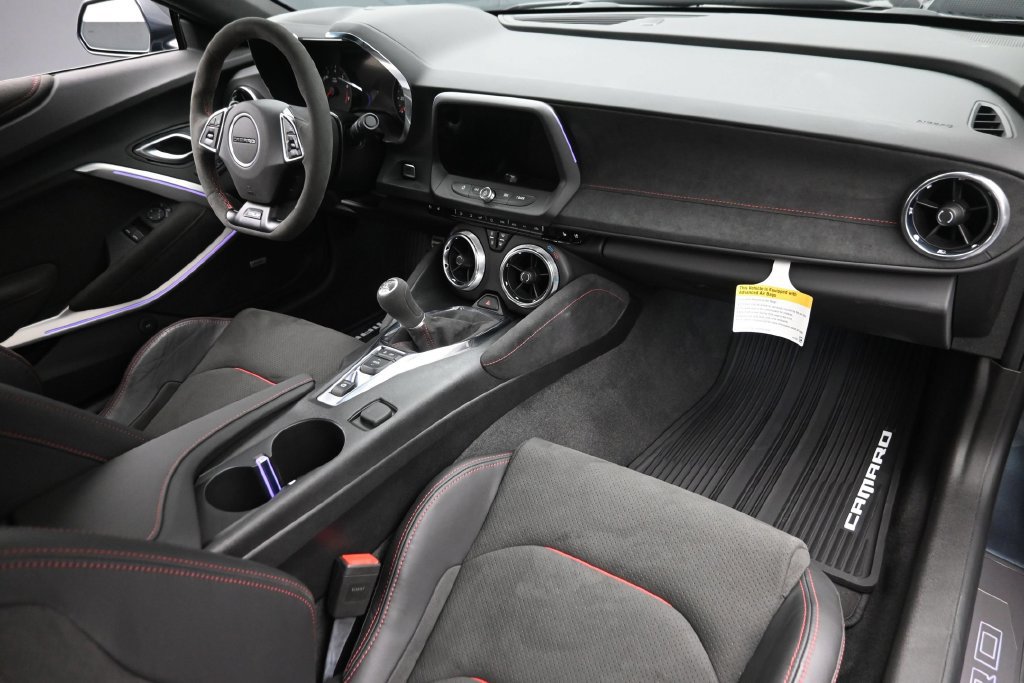 Used 2023 Chevrolet Camaro ZL1 RWD image 10
