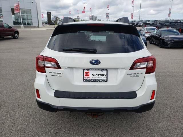 Used 2017 Subaru Outback 2.5i image 6