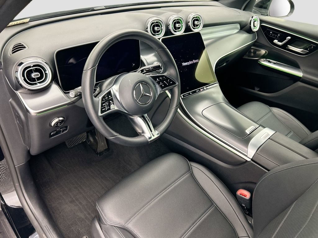 Certified 2025 Mercedes-Benz GLC 300 image 9