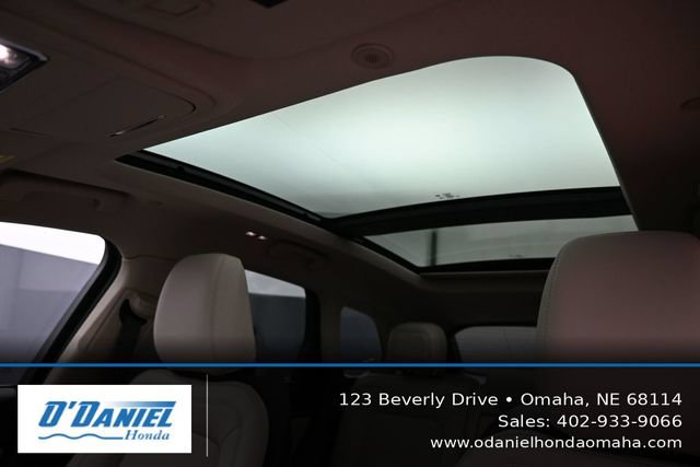 Used 2025 Lincoln Corsair Grand Touring AWD/4WD image 35