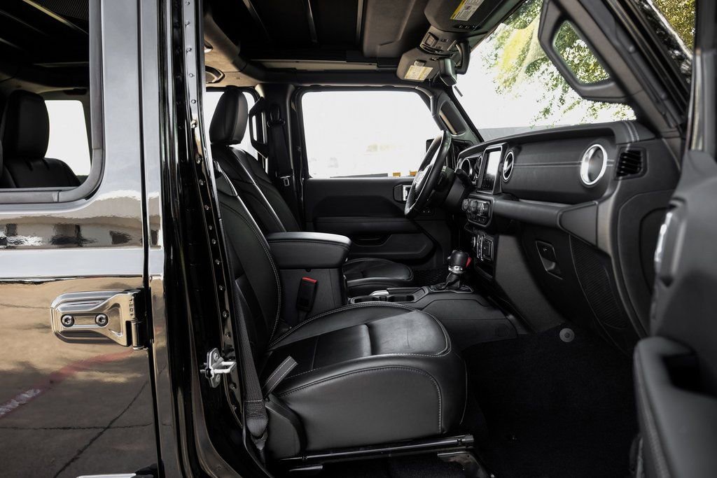 Used 2023 Jeep Wrangler Sahara w/ Cold Weather Group image 45