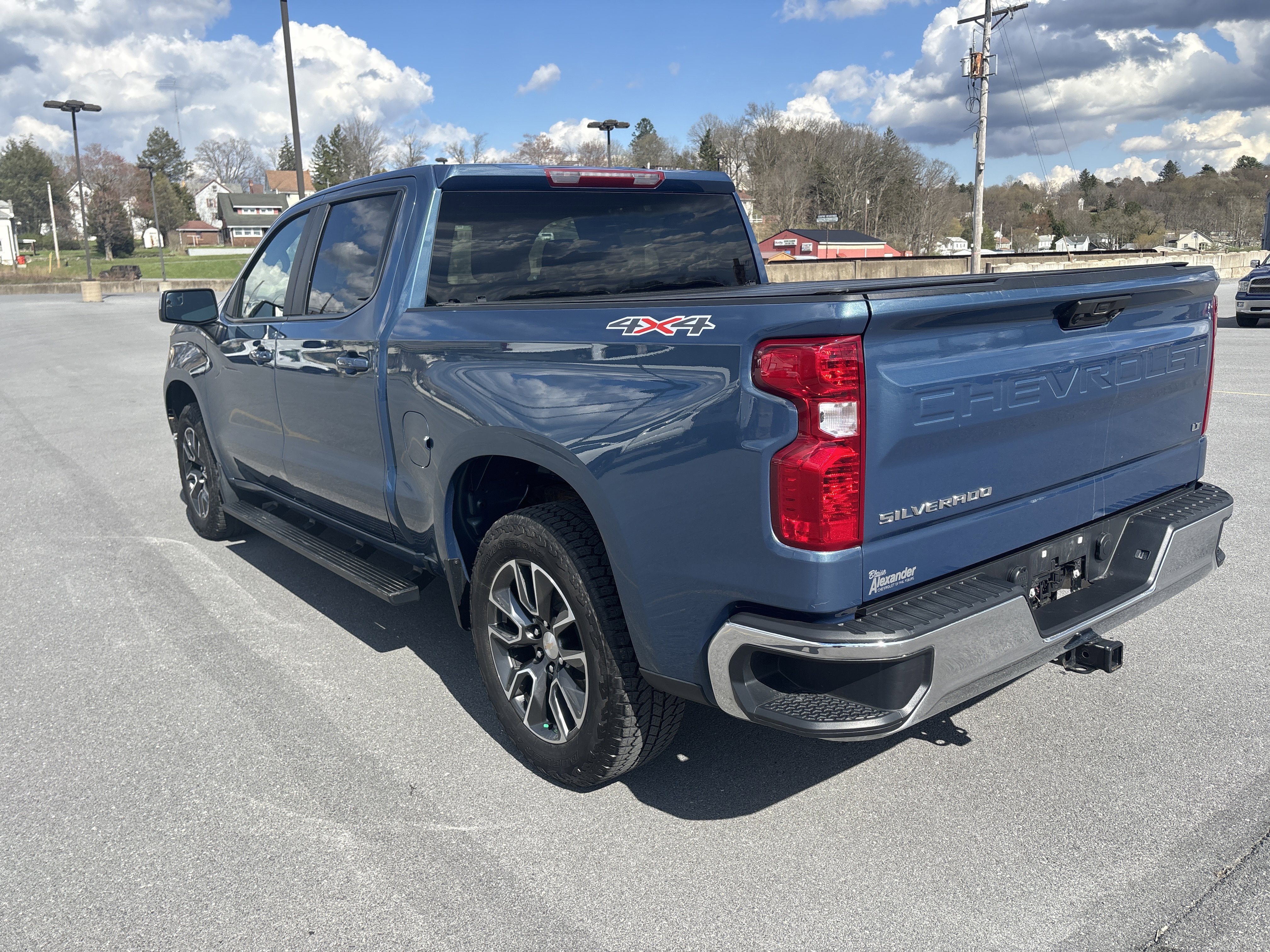 Used 2024 Chevrolet Silverado 1500 LT image 8