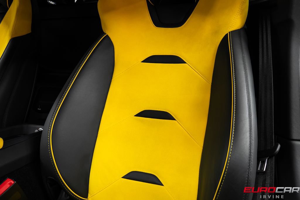 Used 2022 Lamborghini Huracan EVO image 39