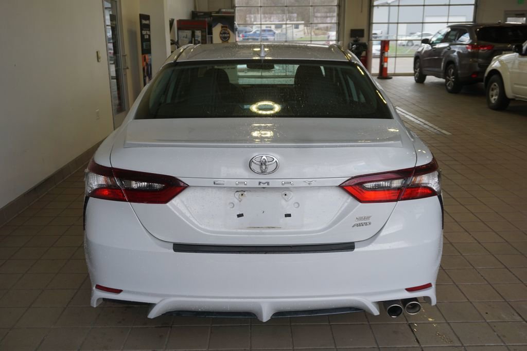 Used 2023 Toyota Camry SE w/ Cold Weather Package image 9