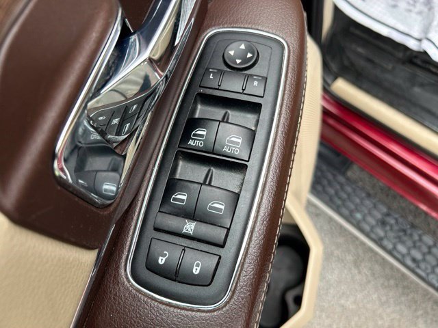 Used 2018 RAM 1500 Laramie AWD/4WD image 12