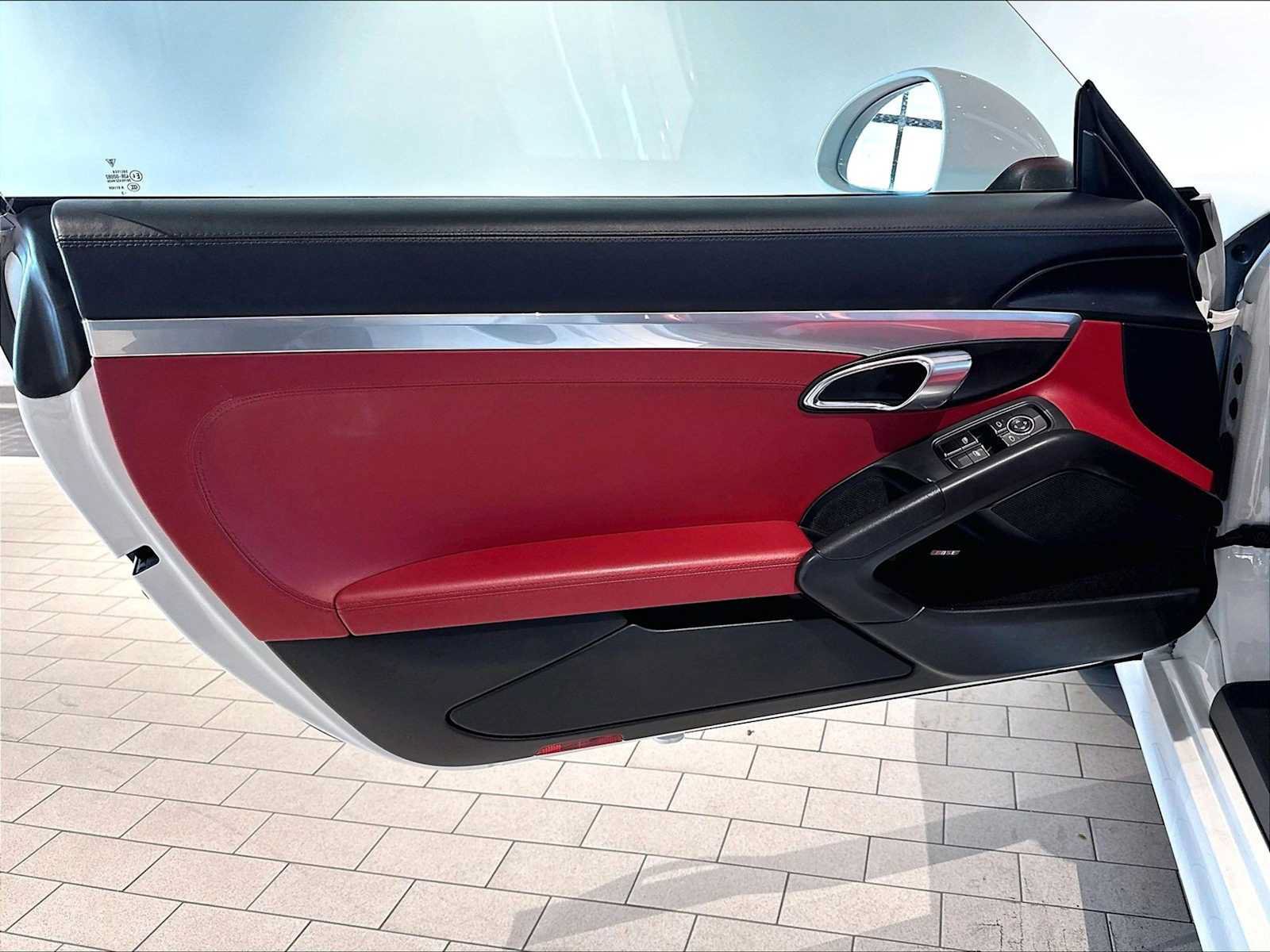 Used 2014 Porsche Boxster S RWD image 26
