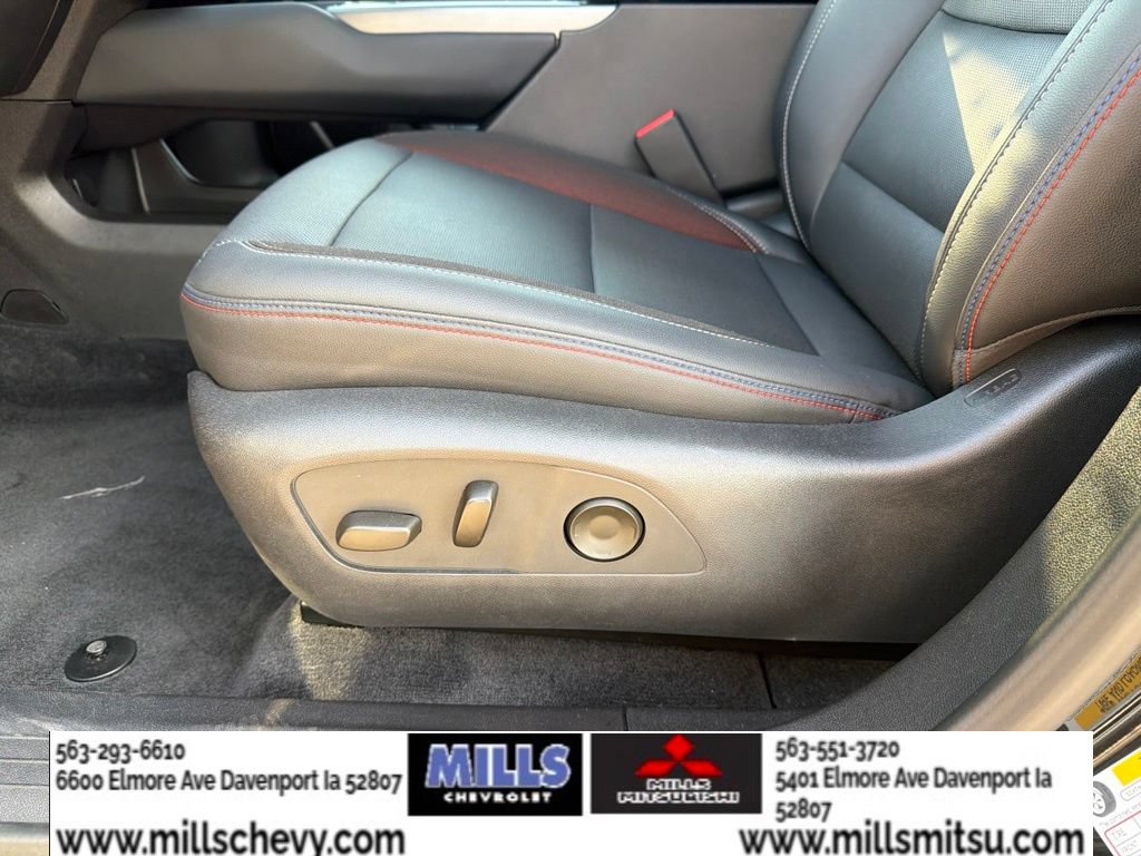 Used 2024 Chevrolet Equinox EV RS FWD image 11