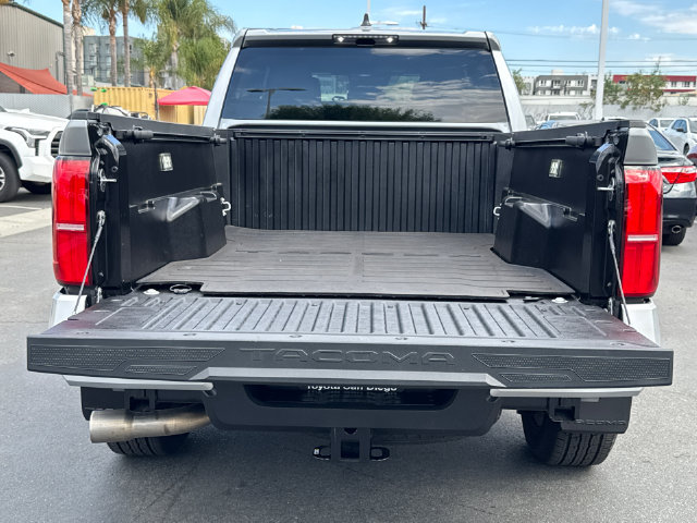 Used 2025 Toyota Tacoma TRD Sport AWD/4WD image 15