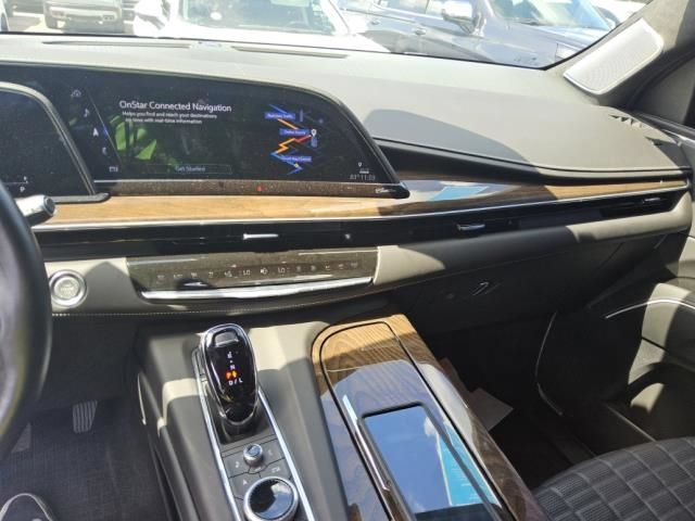 Used 2024 Cadillac Escalade ESV Sport Platinum w/ Heavy-Duty Trailer Package AWD/4WD image 4
