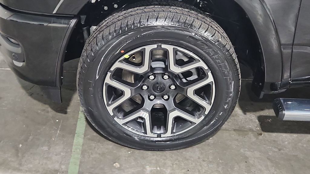 New 2026 RAM 1500 Laramie w/ Laramie Preferred Package AWD/4WD image 14