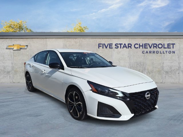 Used 2025 Nissan Altima 2.5 SR FWD image 1