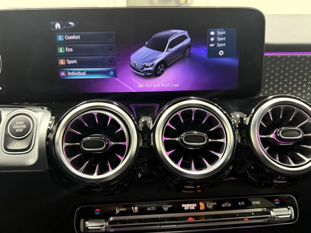 Used 2024 Mercedes-Benz GLB 250 image 25