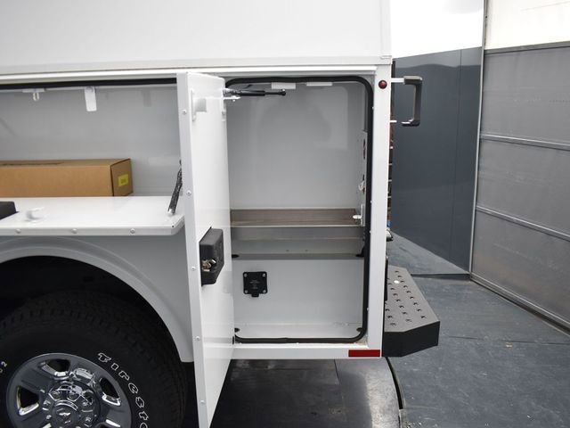 New 2024 RAM 2500 Tradesman w/ Chrome Appearance Group image 32