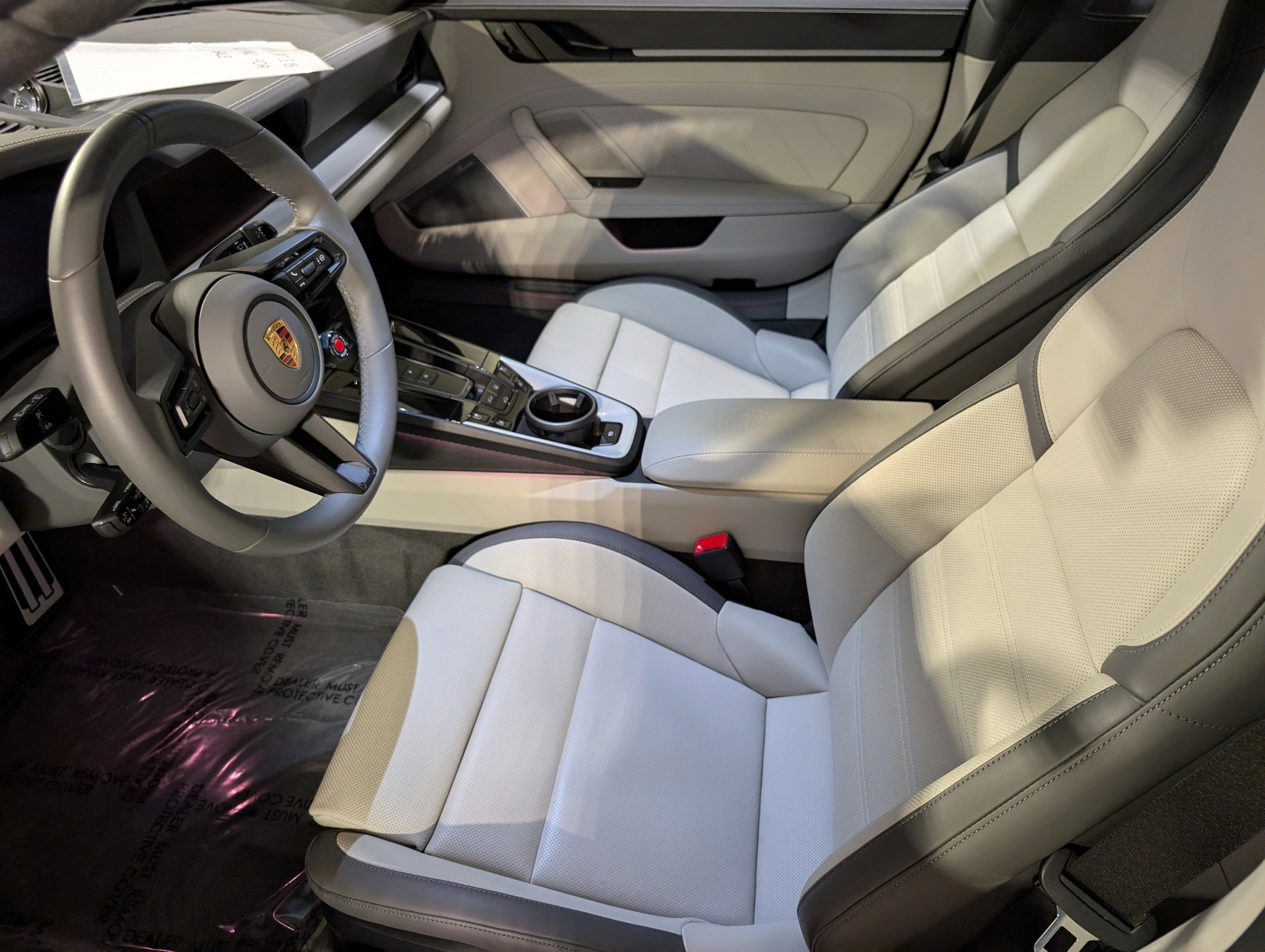 Certified 2025 Porsche 911 Carrera RWD image 5