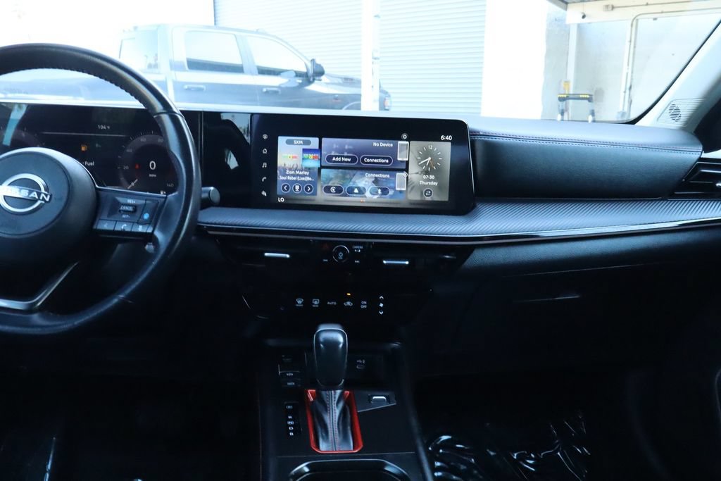 Used 2025 Nissan Kicks SR FWD image 33
