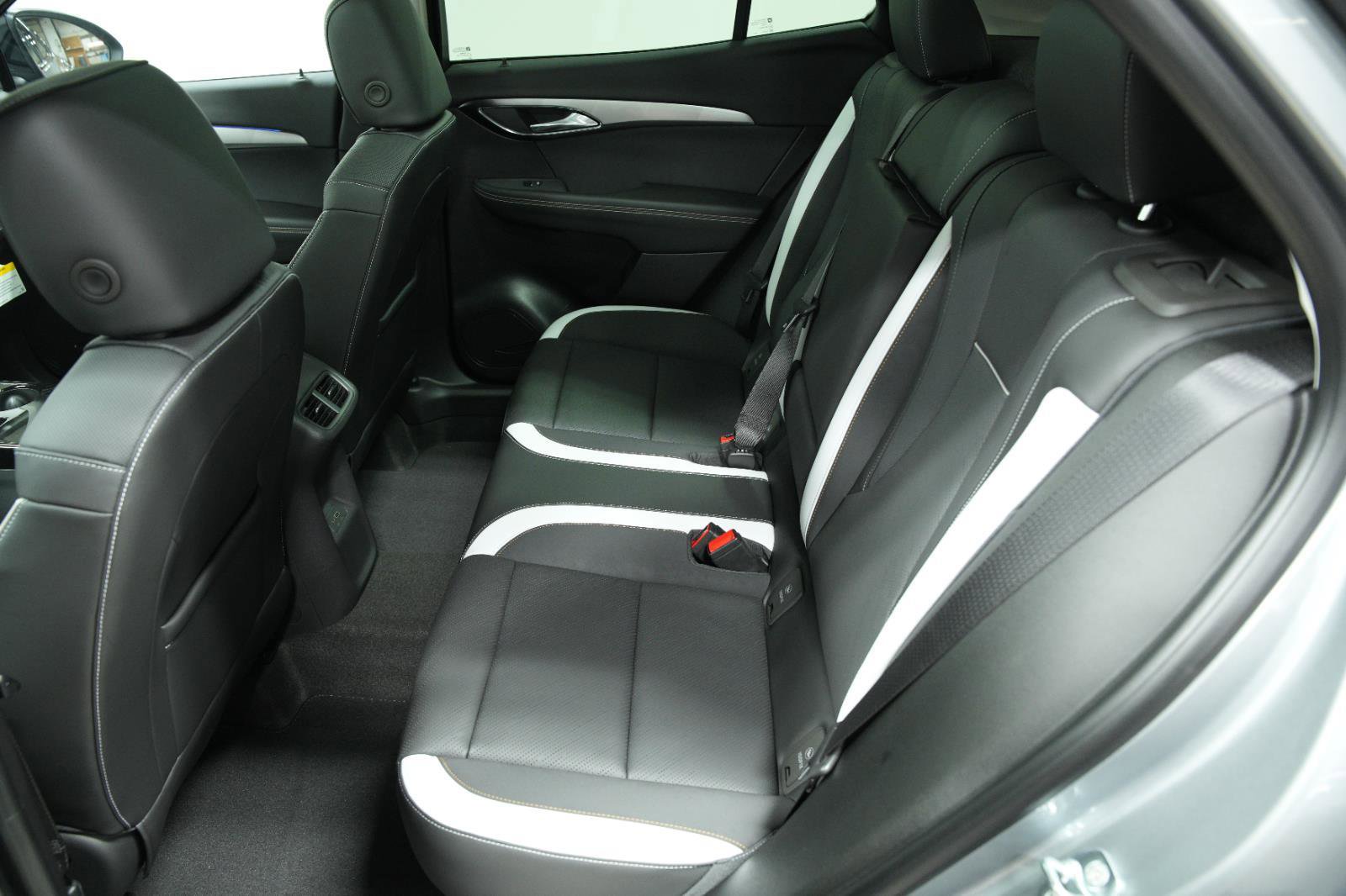 New 2025 Buick Envision Sport Touring image 22