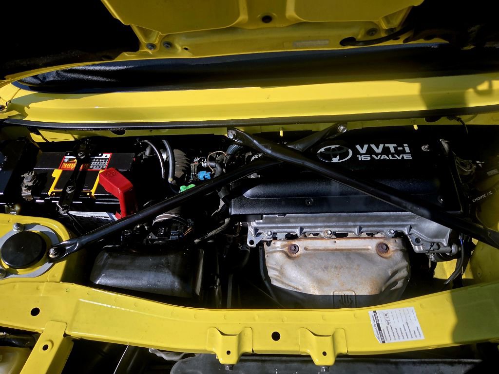 Used 2000 Toyota MR2 image 5