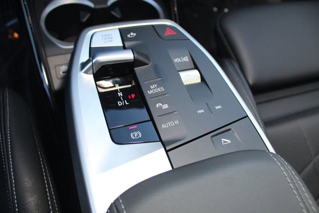 Used 2025 BMW X1 xDrive28i w/ Technology Package image 15