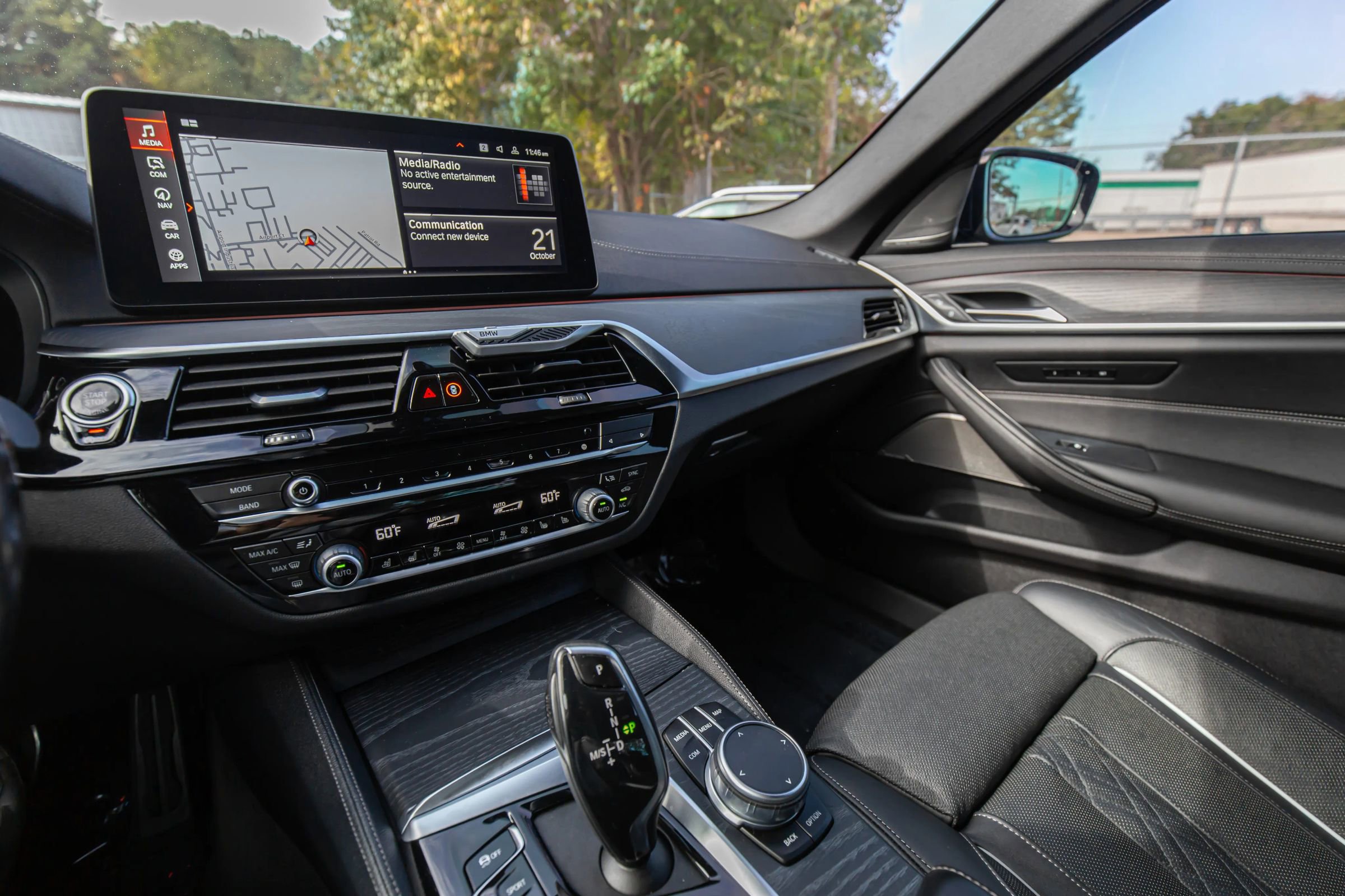 Used 2022 BMW M550i xDrive w/ Shadowloine Package image 23