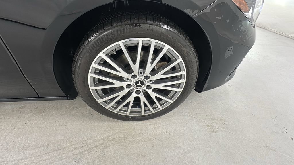 Used 2025 Mercedes-Benz CLA 250 4MATIC image 9
