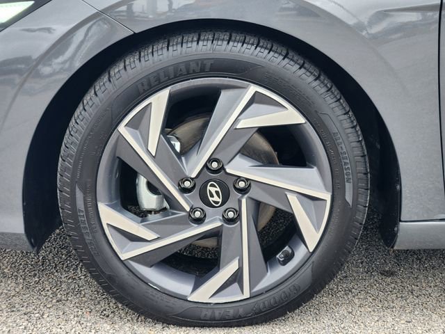 Used 2024 Hyundai Elantra Limited FWD image 7