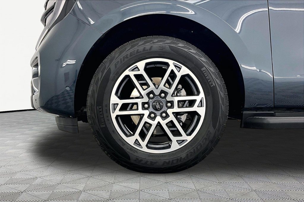 Certified 2025 Ford Expedition Max Active AWD/4WD image 9