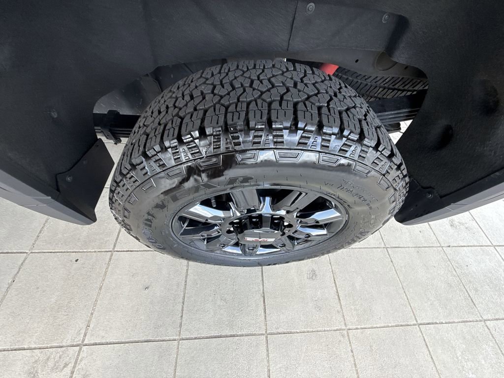 Certified 2024 GMC Sierra 2500 AT4 image 40