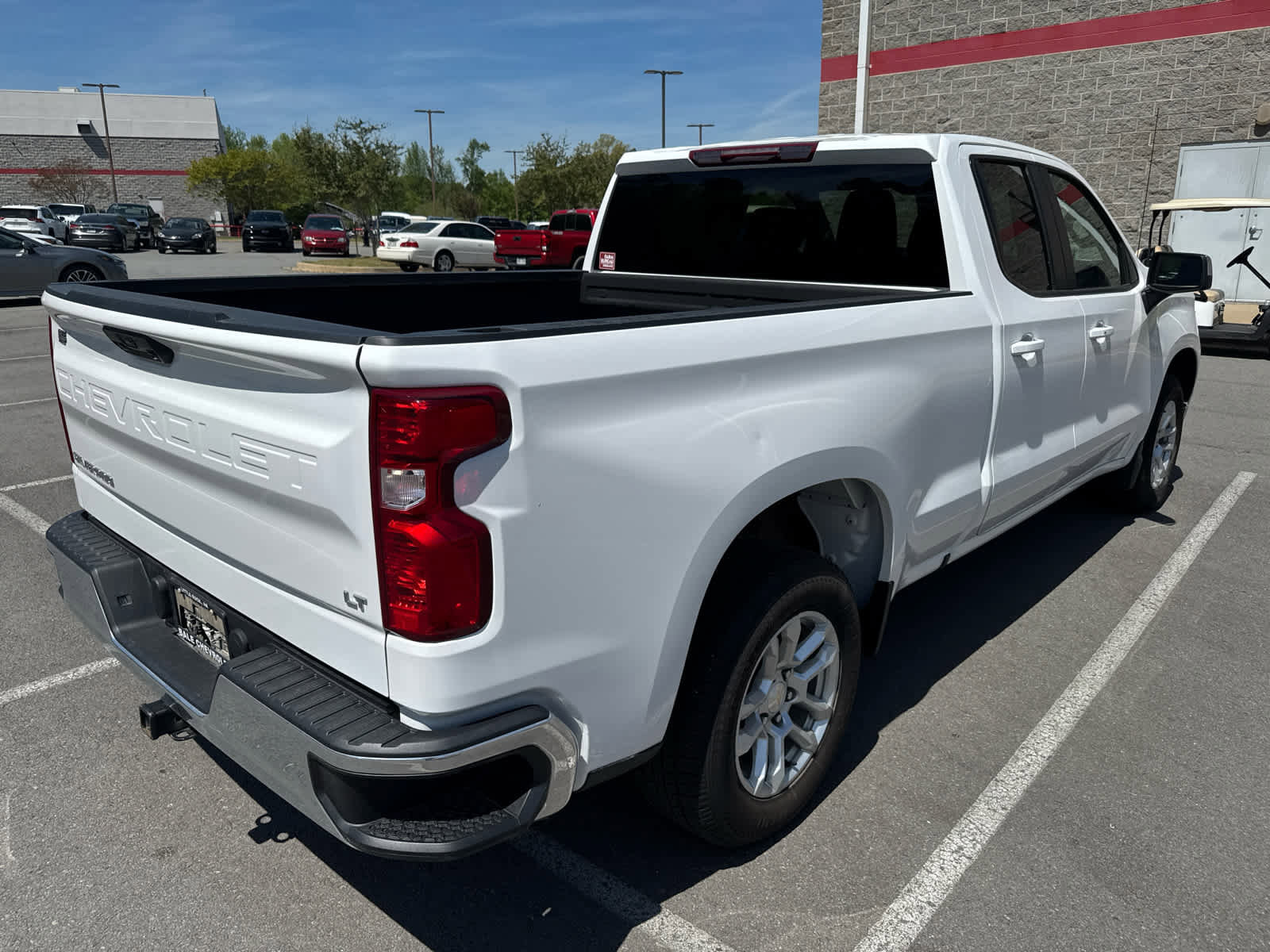 Used 2024 Chevrolet Silverado 1500 LT image 4
