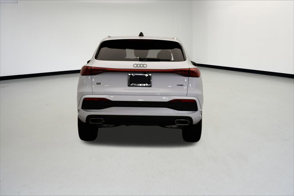 Used 2025 Audi Q5 Premium w/ Convenience Package image 4