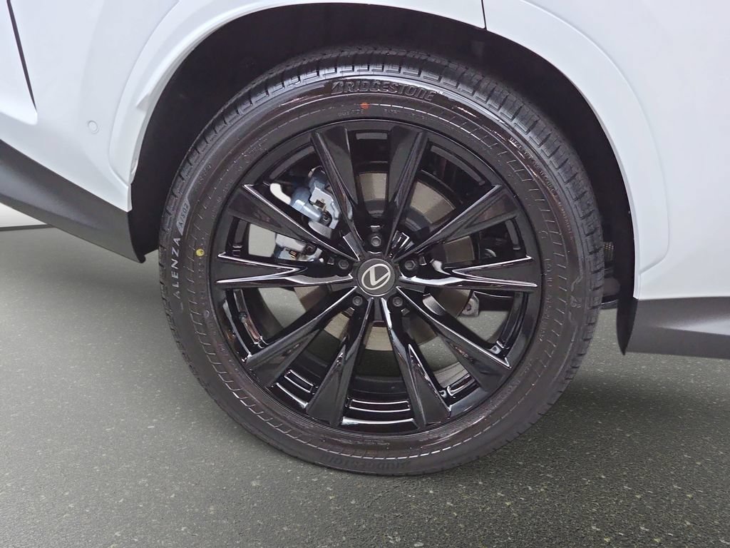 Used 2026 Lexus NX 450h+ F Sport AWD/4WD image 34