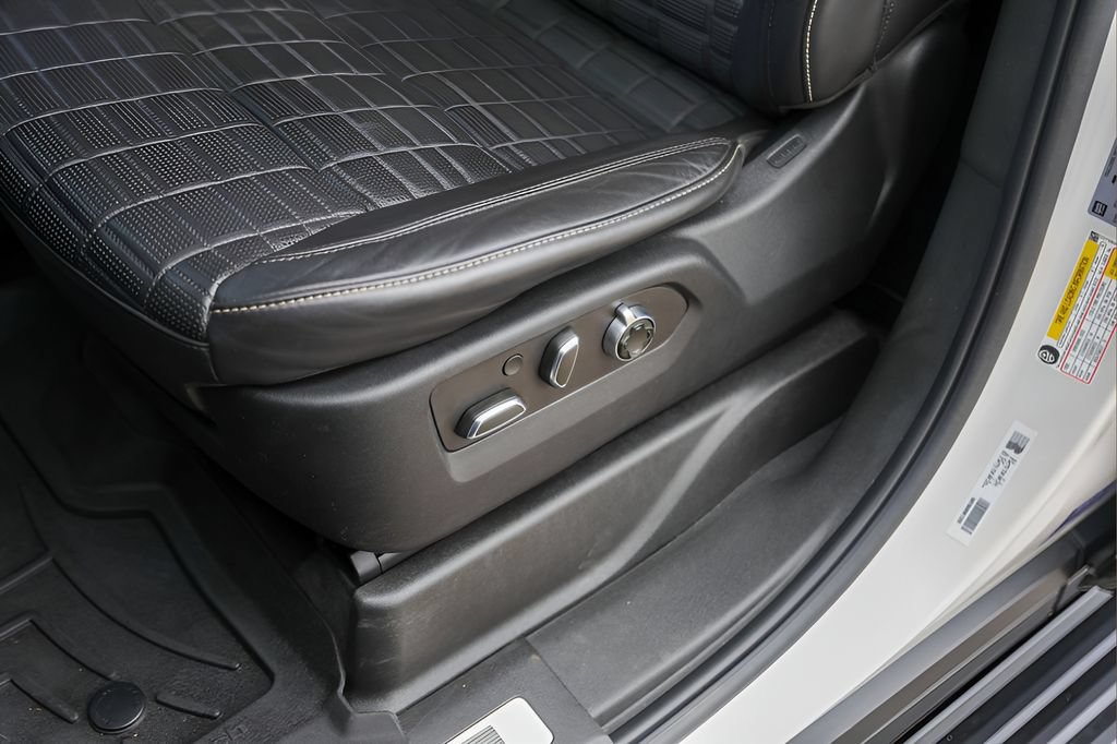 Used 2022 Cadillac Escalade Sport Platinum AWD/4WD image 8
