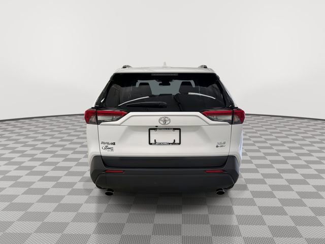 Used 2025 Toyota RAV4 XLE image 9
