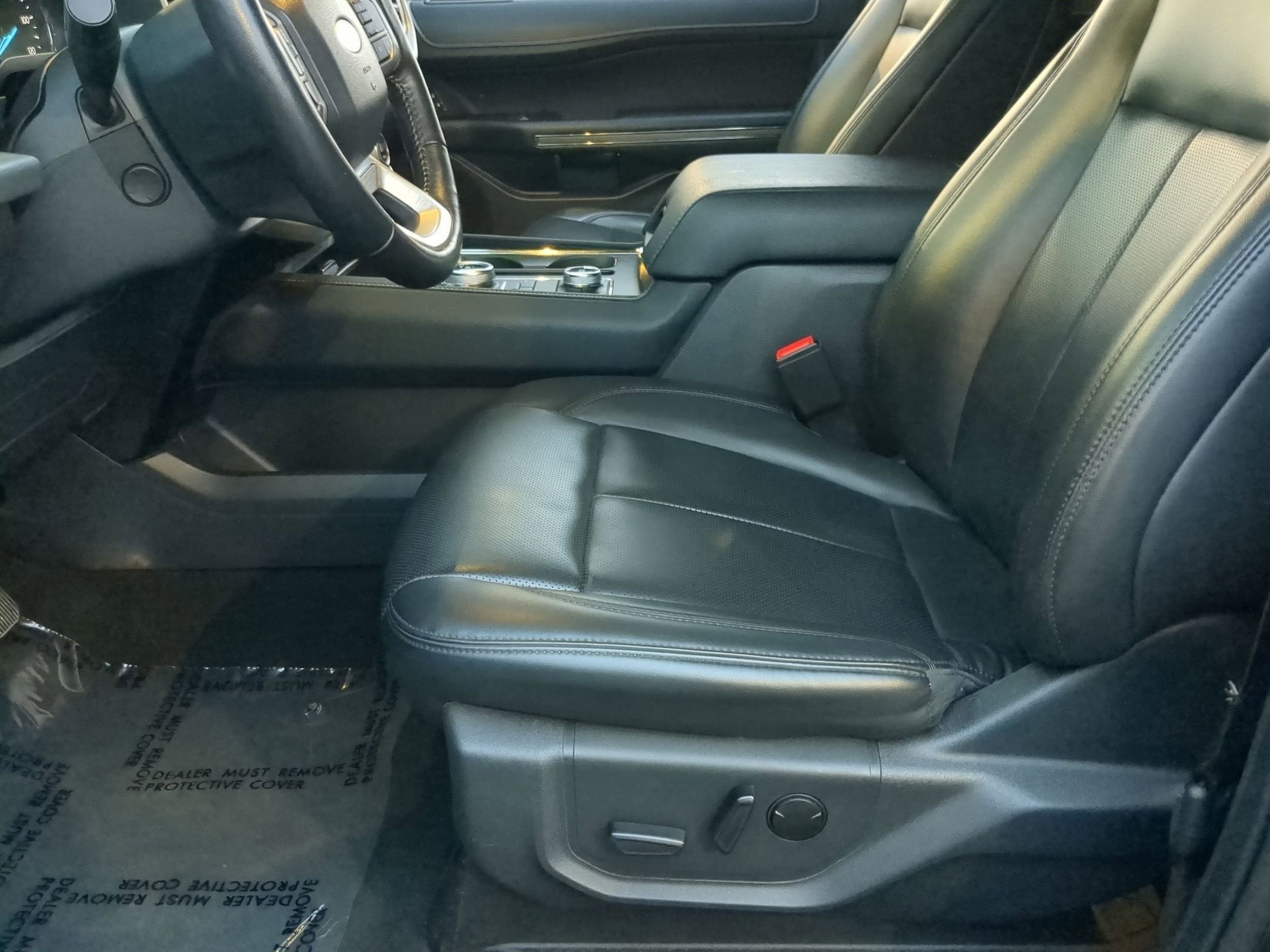 Used 2024 Ford Expedition Max XLT image 11