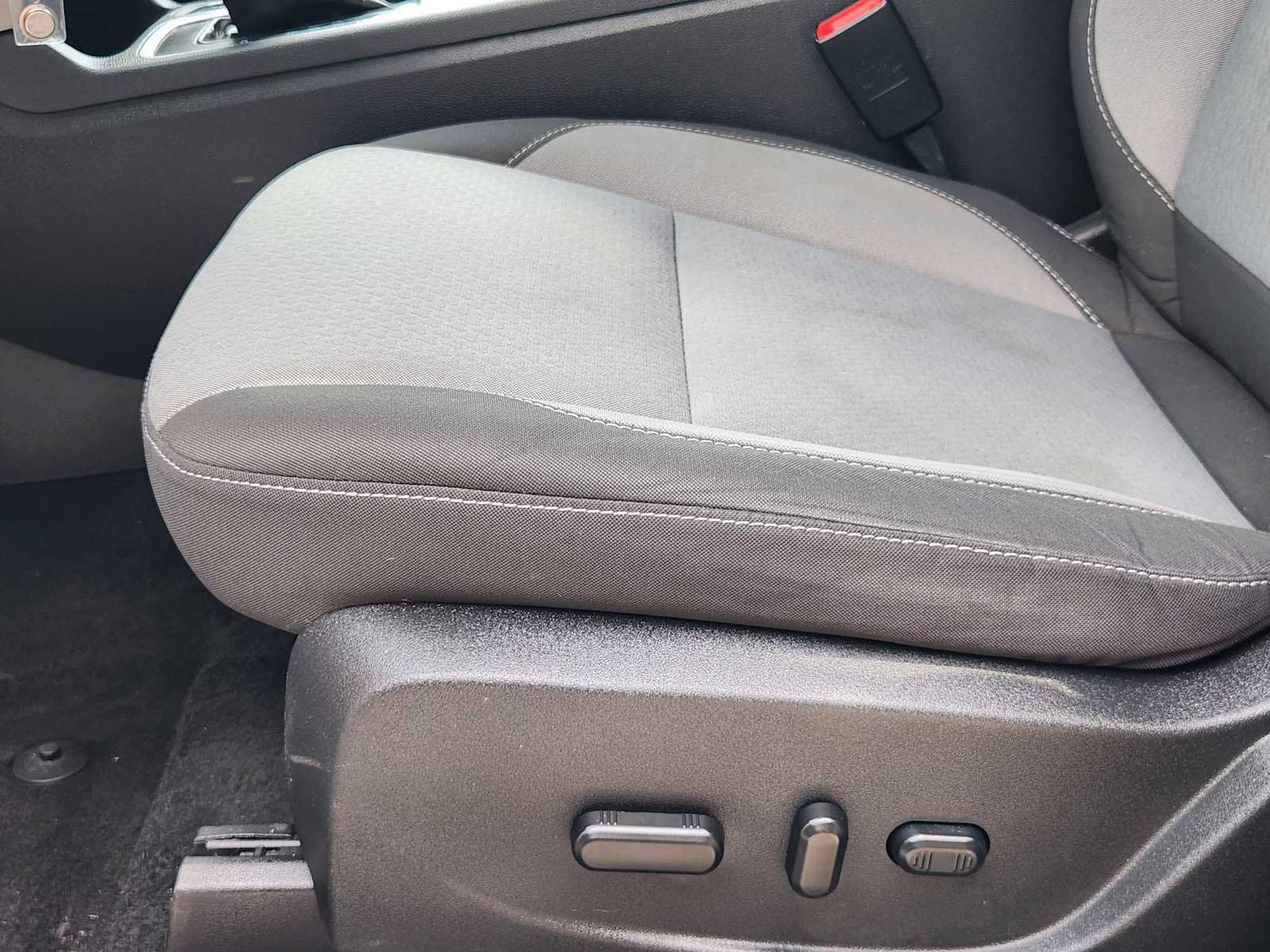 Used 2018 Ford Escape SE w/ SE Sync 3 Package FWD image 22