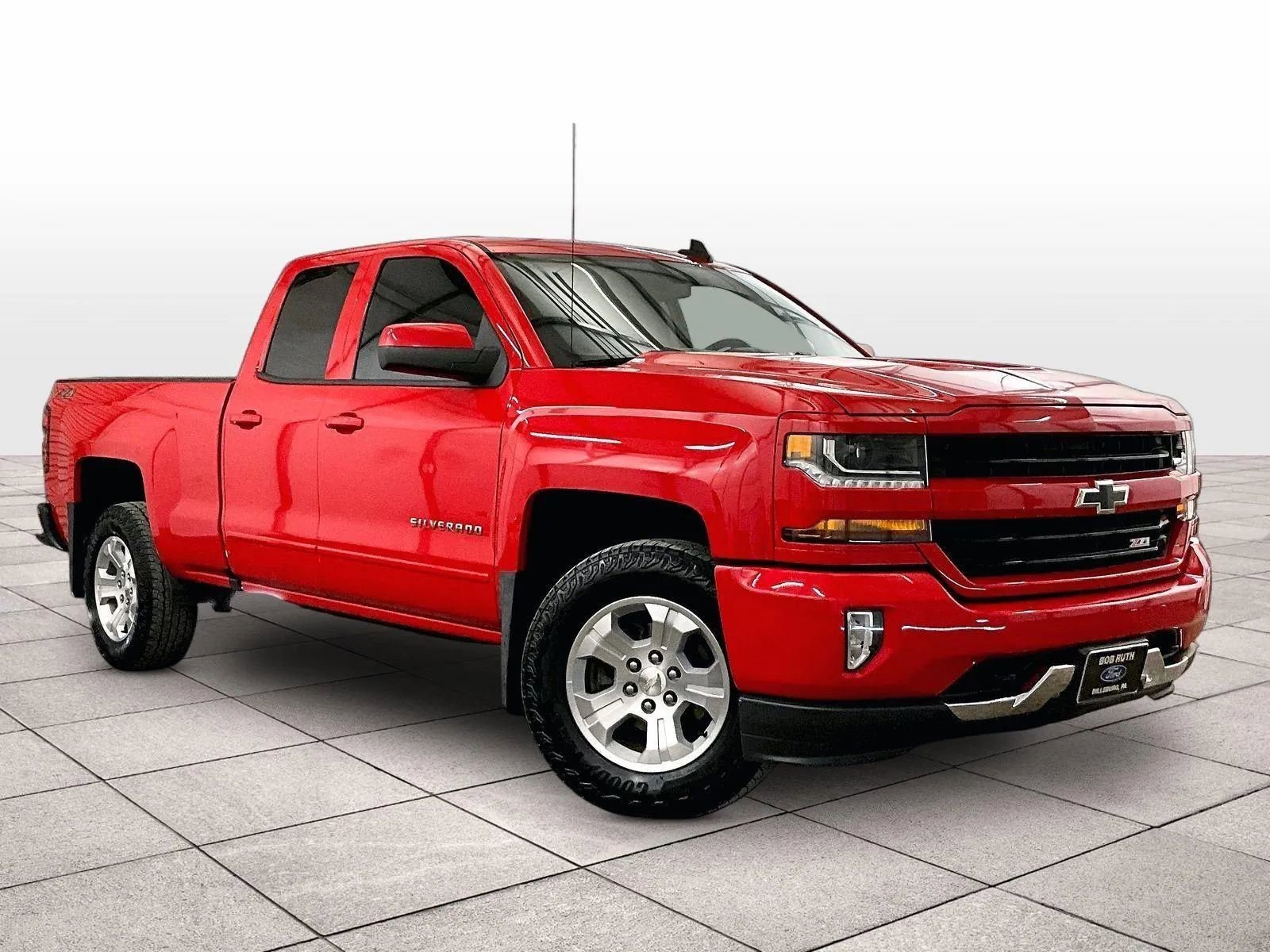 Used 2019 Chevrolet Silverado 1500 LT w/ All Star Edition image 2